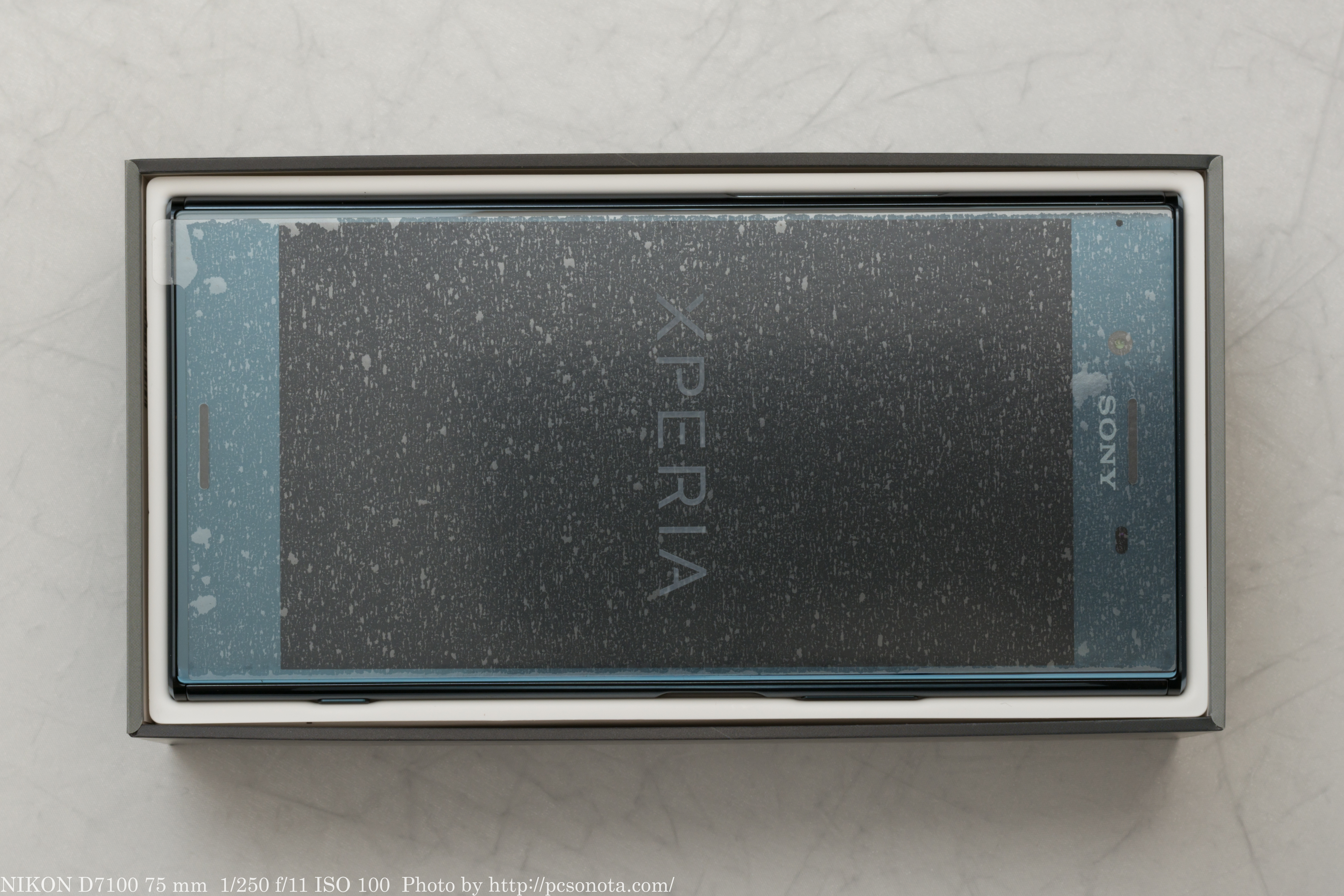 【レビュー】Xperia XZ premium G8142 〜開封編1〜